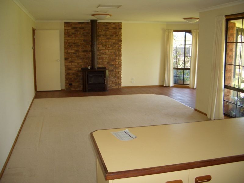 21 Dutton Close, Lynbrook VIC 3975