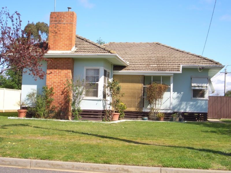 2  THOMSON STREET, Wangaratta VIC 3677