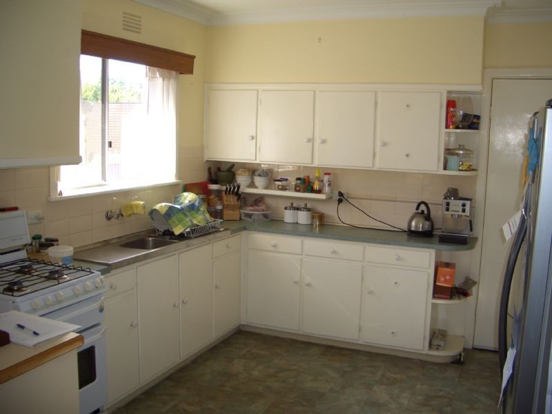 16 SISLEY AVENUE, Wangaratta VIC 3677