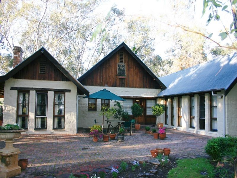 37 WIRRINYA AVENUE, Wangaratta VIC 3677