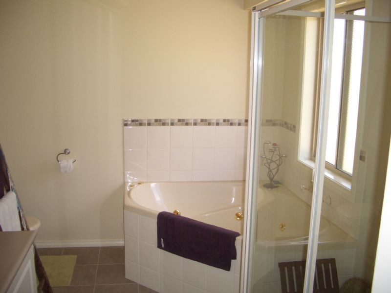 17 MILNES CREEK DRIVE, Wangaratta VIC 3677