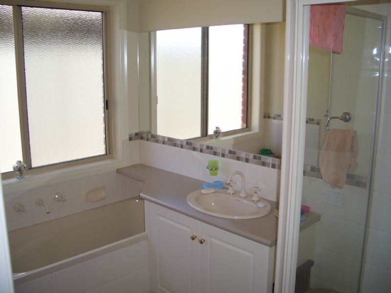 17 MILNES CREEK DRIVE, Wangaratta VIC 3677