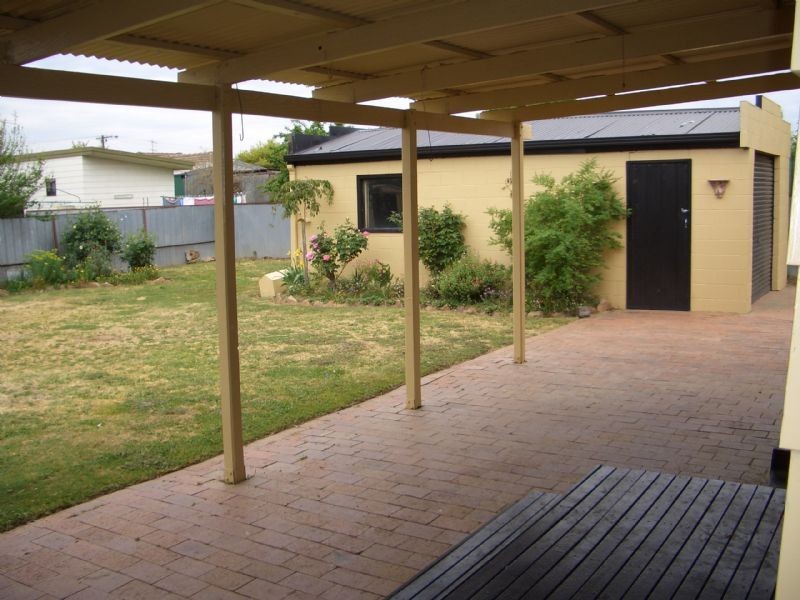 12 IRWIN AVENUE, Wangaratta VIC 3677