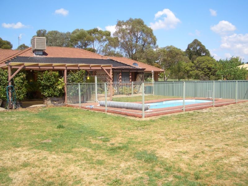 73 USSHERS DRIVE, Wangaratta VIC 3677
