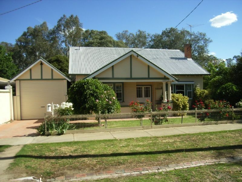 27 CRISP STREET, Wangaratta VIC 3677