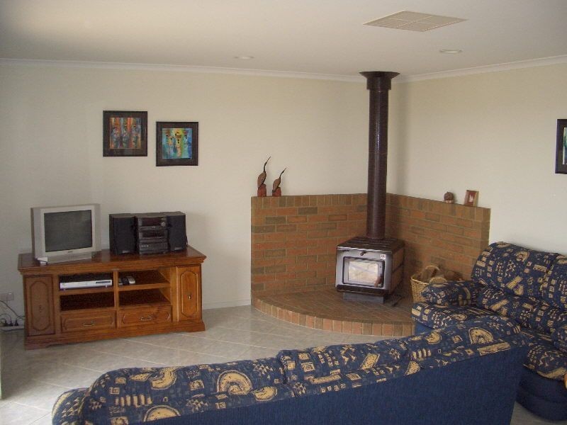 170 YARRABEE ROAD, Markwood VIC 3678