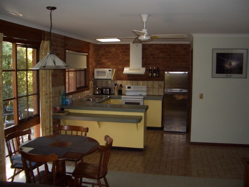 1/202 RIVER ROAD, Tarrawingee VIC 3678