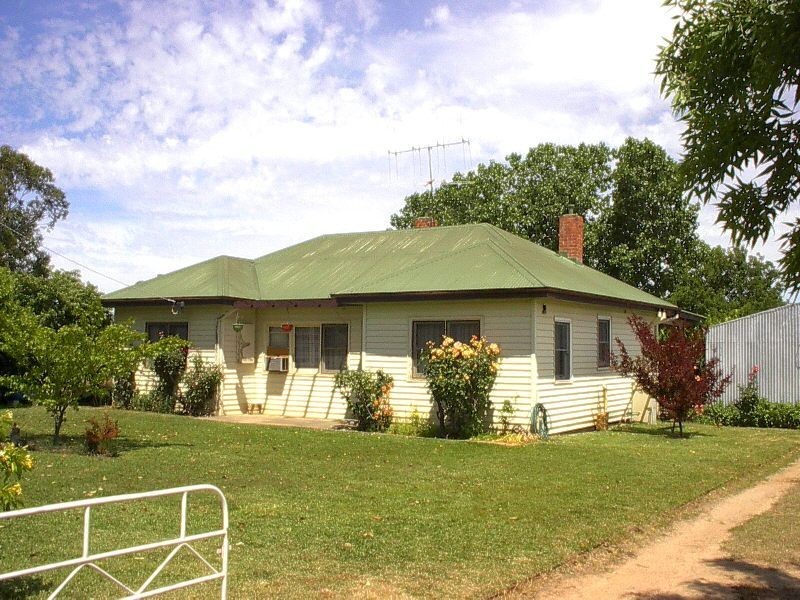 2 WORLAND ROAD, Wangaratta VIC 3677