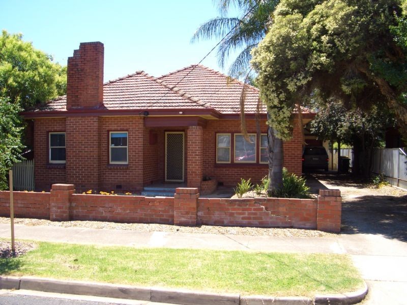 8 WAREENA STREET , Wangaratta VIC 3677