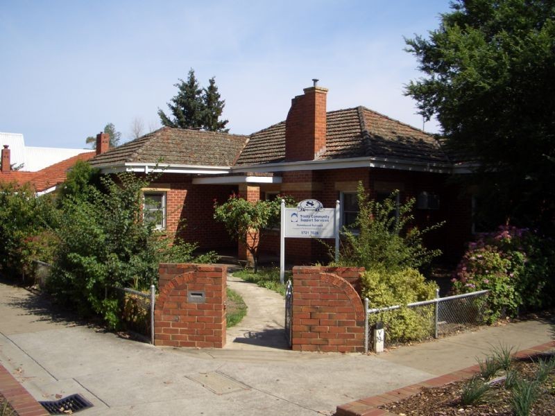 8 DOCKER STREET, Wangaratta VIC 3677