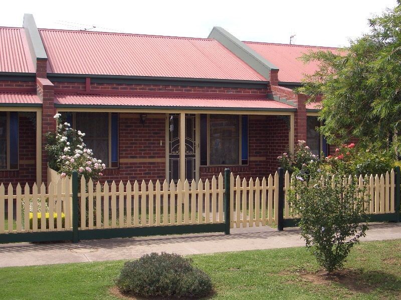 4 PHILLIPSON STREET, Wangaratta VIC 3677