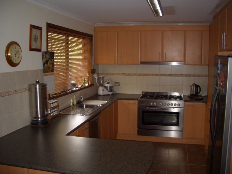 1 IRIS COURT, Wangaratta VIC 3677