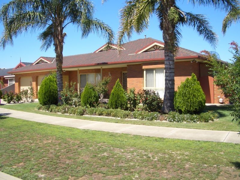 8 COLLYN-DALE DRIVE , Wangaratta VIC 3677