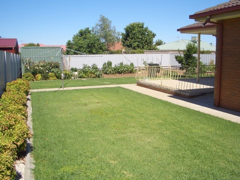 8 COLLYN-DALE DRIVE , Wangaratta VIC 3677