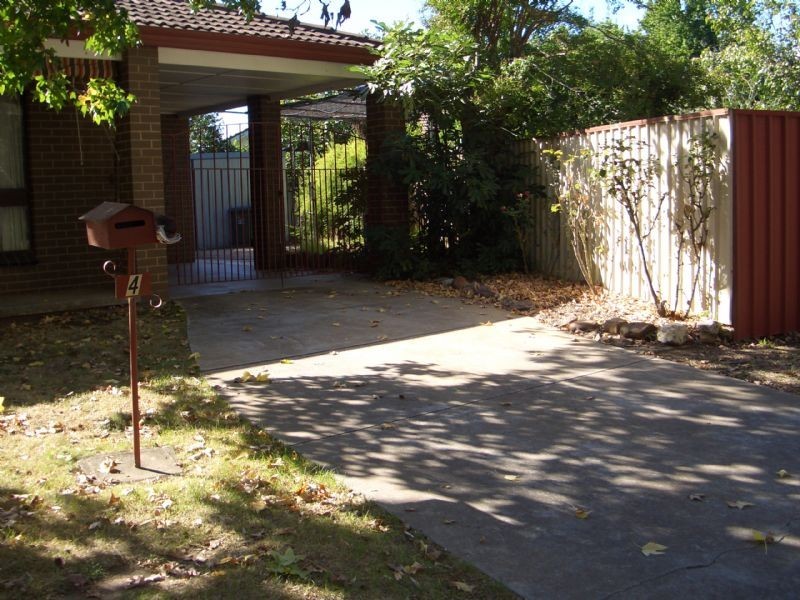 4 VALDORIS AVENUE, Wangaratta VIC 3677