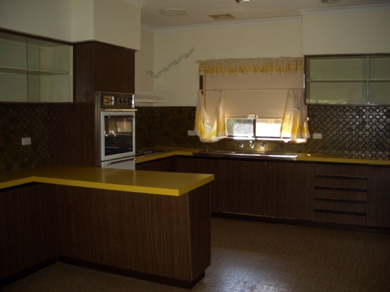 4 VALDORIS AVENUE, Wangaratta VIC 3677