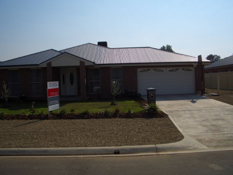 16 SWINBURNE DRIVE, Wangaratta VIC 3677