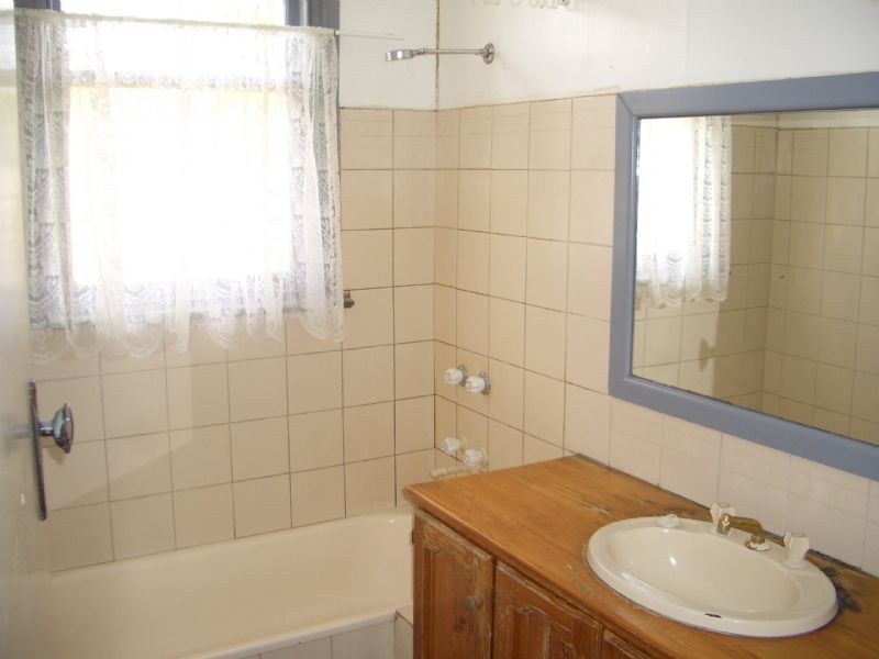 1142 GREEN STREET , Oxley VIC 3678