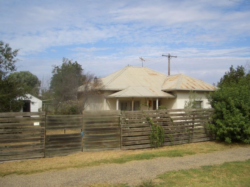 1142 GREEN STREET , Oxley VIC 3678