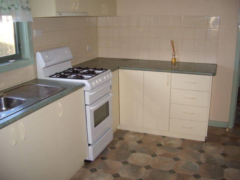 2 FLANAGAN STREET, Wangaratta VIC 3677