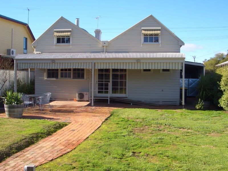 16 MURDOCH ROAD, Wangaratta VIC 3677