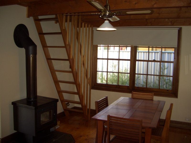 16 MURDOCH ROAD, Wangaratta VIC 3677