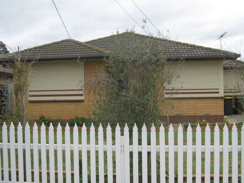 27 Pinoak Street, St Albans VIC 3021