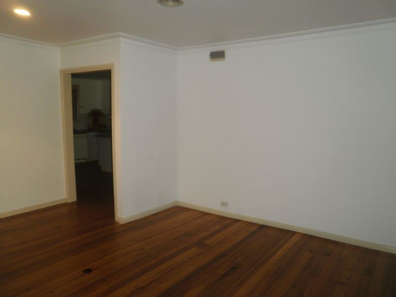 27 Pinoak Street, St Albans VIC 3021