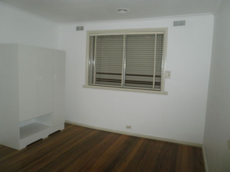 27 Pinoak Street, St Albans VIC 3021