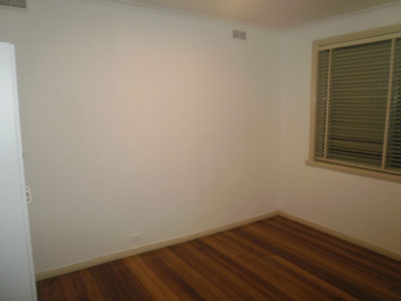 27 Pinoak Street, St Albans VIC 3021