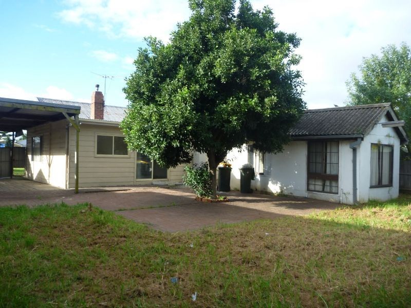 299 MAIN ROAD EAST, St Albans VIC 3021