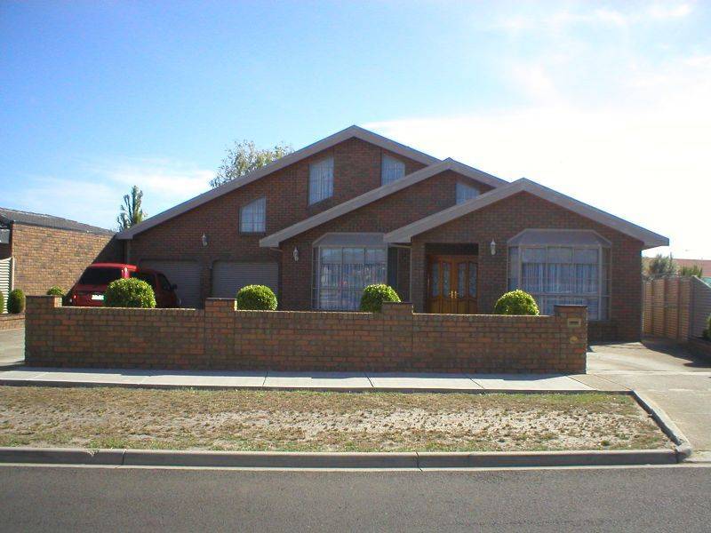 37 Coleridge Drive, Delahey VIC 3037