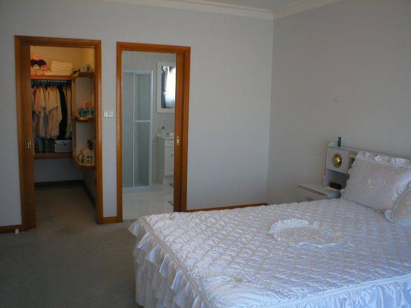 37 Coleridge Drive, Delahey VIC 3037