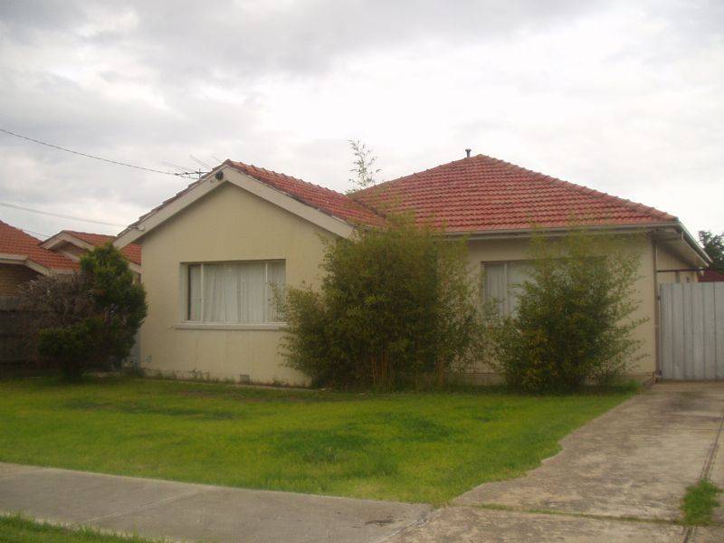 4 Lyall Street, St Albans VIC 3021