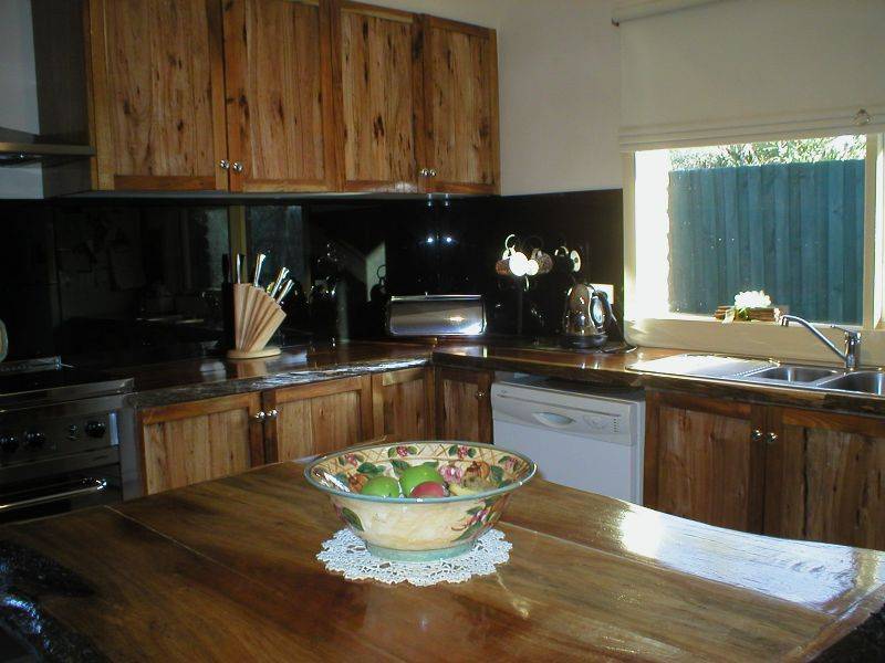 14 MONARO CLOSE, Kealba VIC 3021