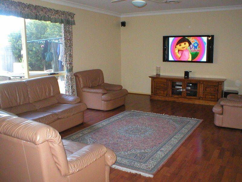 14 MONARO CLOSE, Kealba VIC 3021