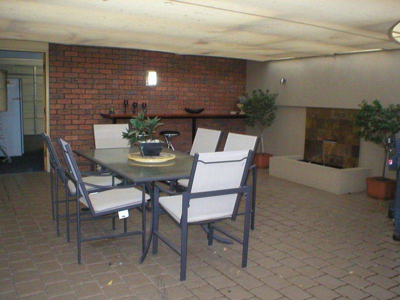 14 MONARO CLOSE, Kealba VIC 3021