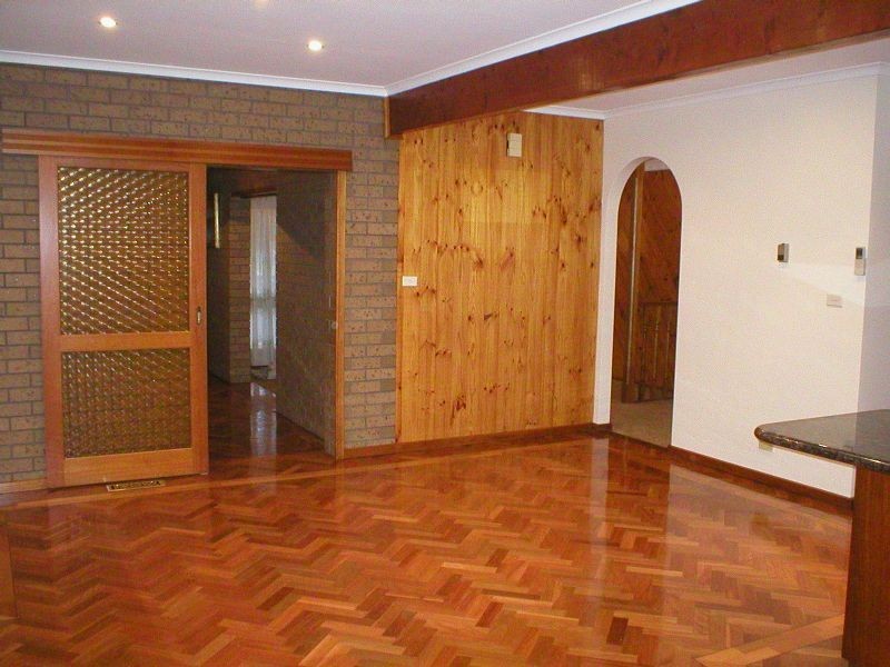 3 BELMONT AVEUNE, Keilor Downs VIC 3038