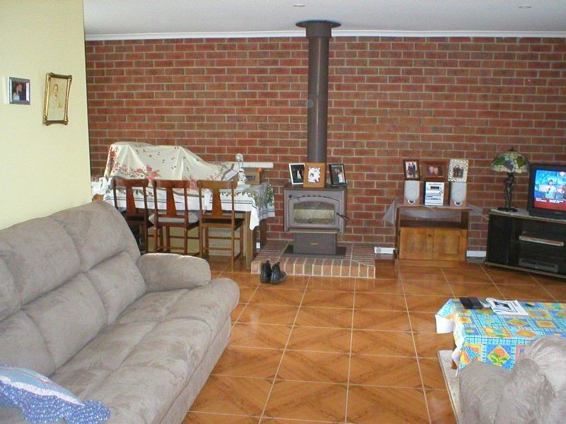 2/59 LESTER AVE, St Albans VIC 3021