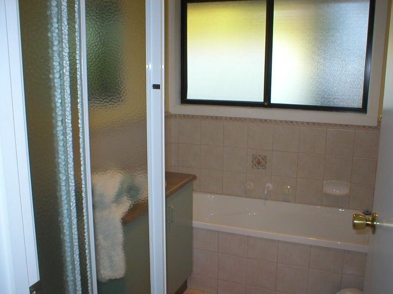 2/59 LESTER AVE, St Albans VIC 3021