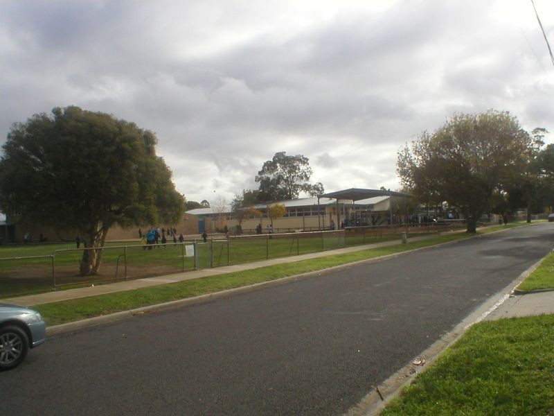 20 McArthur Ave, St Albans VIC 3021