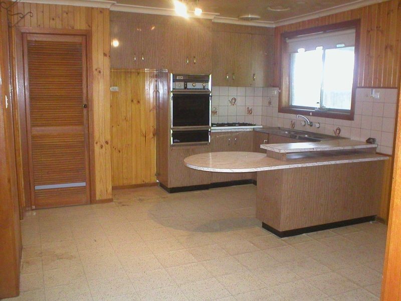 83 KINGS ROAD, Kings Park VIC 3021