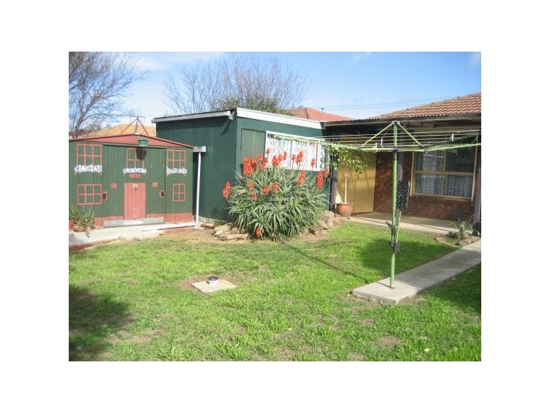 142 Gillespie Road, Kings Park VIC 3021