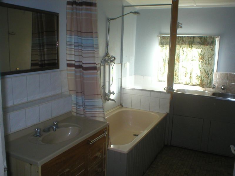 11 Avondale Avenue, St Albans VIC 3021