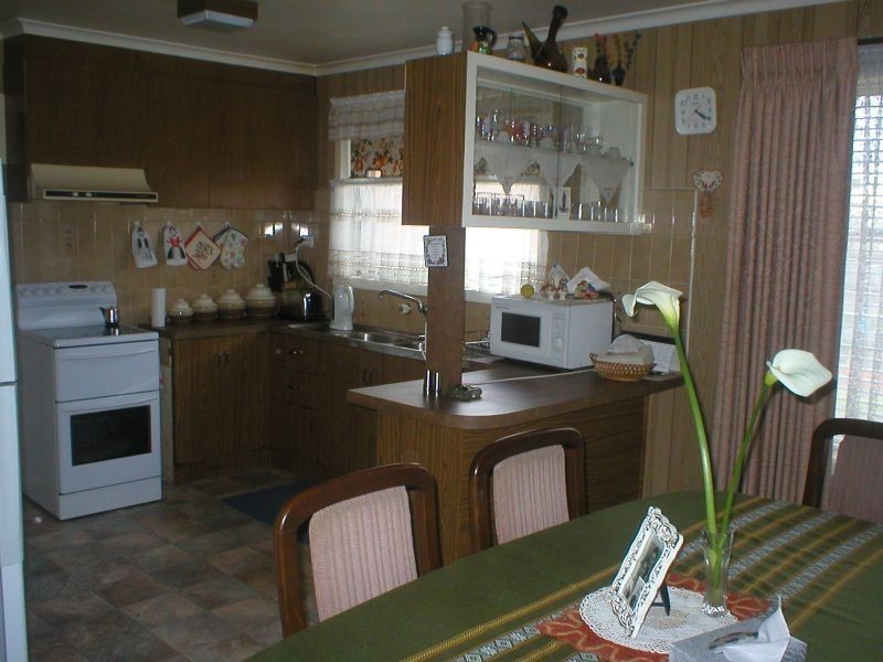 14 Mulhall Drive, St Albans VIC 3021