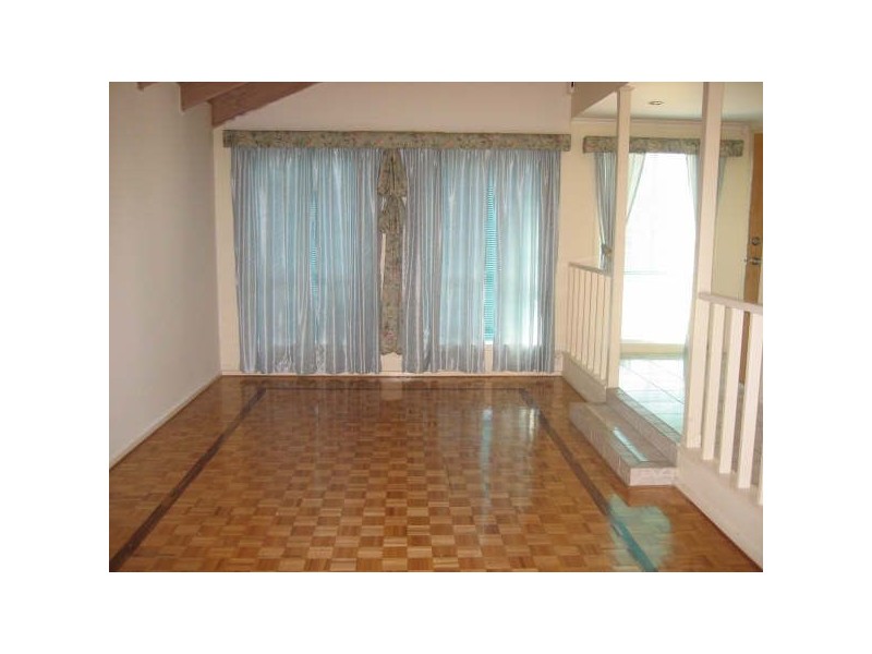 6 KINGSLEY PLACE, Delahey VIC 3037