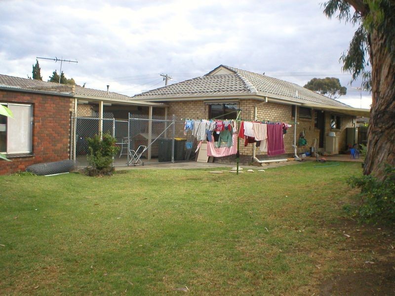 56 Eddie Street, St Albans VIC 3021