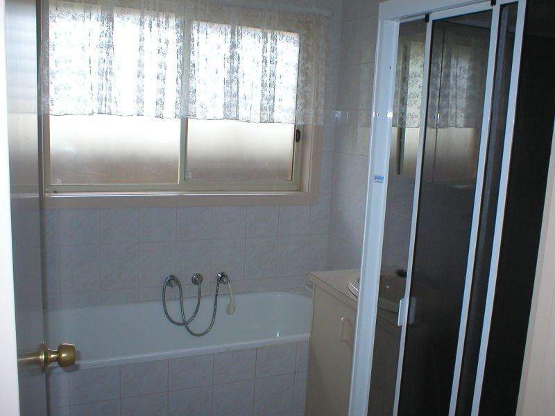 2/32 James, St Albans VIC 3021