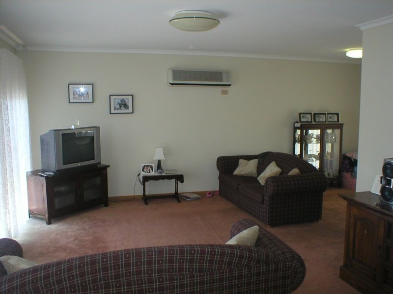 27 Lady Nelson Way, Keilor Downs VIC 3038