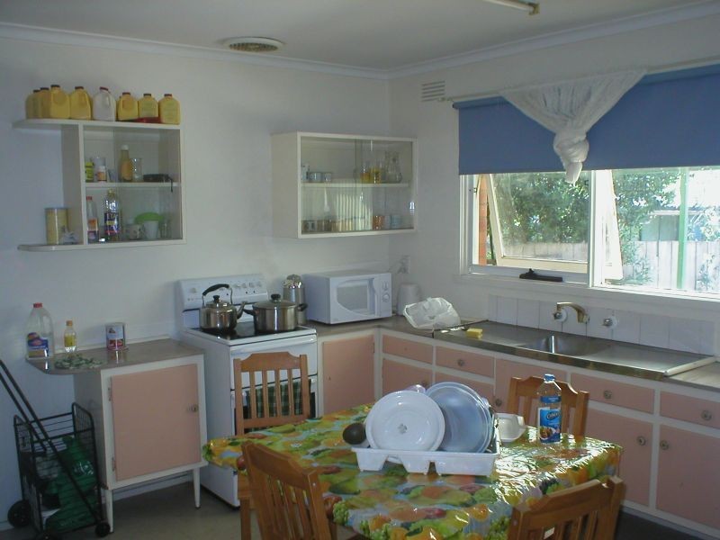 36 HENRY STREET, St Albans VIC 3021